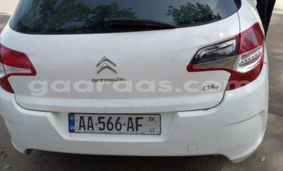 Buy Used Peugeot 3008 White Car in Dakar in Dakar Buy Used Peugeot 3008 White Car in Dakar in Dakar