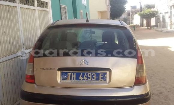 Buy Used Citroen C3 Brown Car in Dakar in Dakar Buy Used Citroen C3 Brown Car in Dakar in Dakar