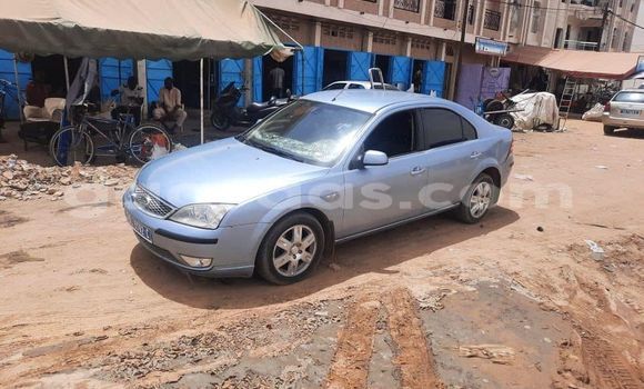 Buy Used Ford Mondeo Blue Car in Dakar in Dakar