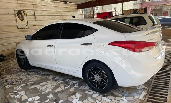 Acheter Occasion Voiture Hyundai Elantra Blanc à Dakar, Dakar Acheter Occasion Voiture Hyundai Elantra Blanc à Dakar, Dakar