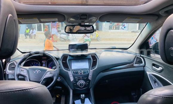 Buy Used Hyundai Santa Fe Silver Car in Dakar in Dakar Buy Used Hyundai Santa Fe Silver Car in Dakar in Dakar