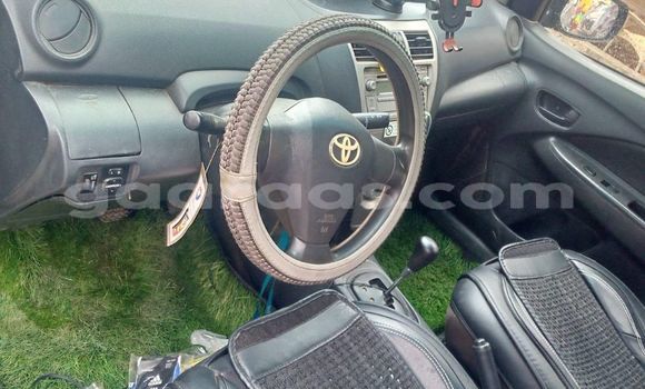 Buy Used Toyota Yaris Blue Car in Dakar in Dakar Buy Used Toyota Yaris Blue Car in Dakar in Dakar