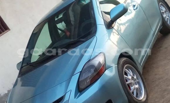 Buy Used Toyota Yaris Blue Car in Dakar in Dakar Buy Used Toyota Yaris Blue Car in Dakar in Dakar