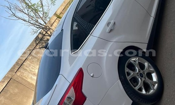 Acheter Occasion Voiture Ford Focus Blanc à Dakar, Dakar Acheter Occasion Voiture Ford Focus Blanc à Dakar, Dakar