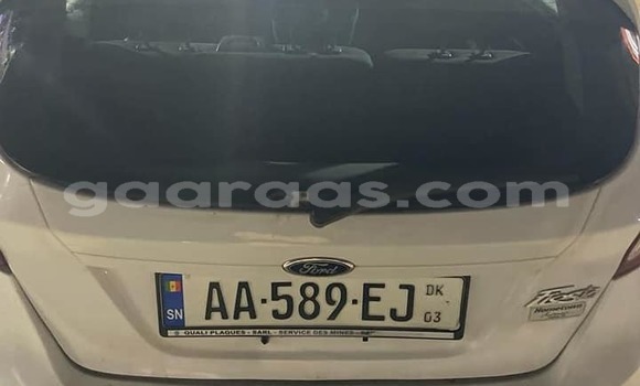 Acheter Occasion Voiture Ford Fiesta Blanc à Dakar, Dakar Acheter Occasion Voiture Ford Fiesta Blanc à Dakar, Dakar