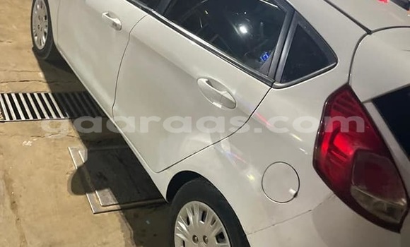 Acheter Occasion Voiture Ford Fiesta Blanc à Dakar, Dakar Acheter Occasion Voiture Ford Fiesta Blanc à Dakar, Dakar