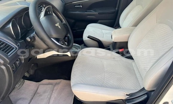 Dieundeu Occasion Mitsubishi ASX White Auto in Dakar in Dakar Dieundeu Occasion Mitsubishi ASX White Auto in Dakar in Dakar