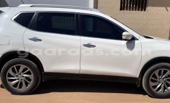 Dieundeu Occasion Nissan Rogue White Auto in Dakar in Dakar