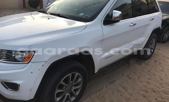 Dieundeu Occasion Jeep Grand Cherokee White Auto in Dakar in Dakar Dieundeu Occasion Jeep Grand Cherokee White Auto in Dakar in Dakar