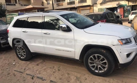 Buy Used Jeep Grand Cherokee White Car in Dakar in Dakar Buy Used Jeep Grand Cherokee White Car in Dakar in Dakar