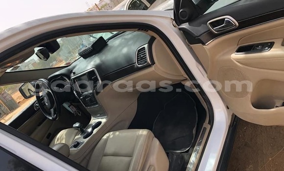 Buy Used Jeep Grand Cherokee White Car in Dakar in Dakar Buy Used Jeep Grand Cherokee White Car in Dakar in Dakar