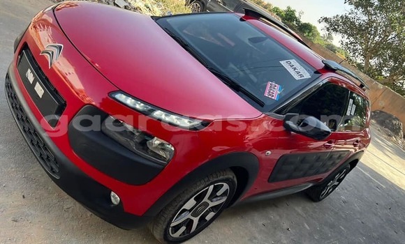 Acheter Occasion Voiture Citroen C4 Rouge à Dakar, Dakar Acheter Occasion Voiture Citroen C4 Rouge à Dakar, Dakar