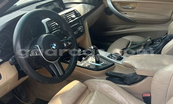 Dieundeu Occasion BMW 3–Series White Auto in Dakar in Dakar Dieundeu Occasion BMW 3–Series White Auto in Dakar in Dakar