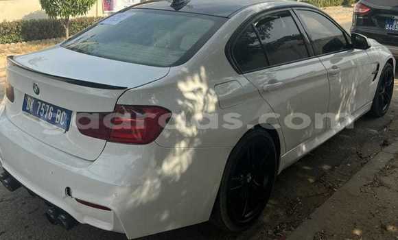 Dieundeu Occasion BMW 3–Series White Auto in Dakar in Dakar Dieundeu Occasion BMW 3–Series White Auto in Dakar in Dakar