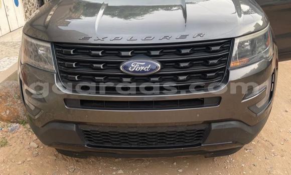 Acheter Occasion Voiture Ford Explorer Sport Trac Gris à Dakar, Dakar Acheter Occasion Voiture Ford Explorer Sport Trac Gris à Dakar, Dakar