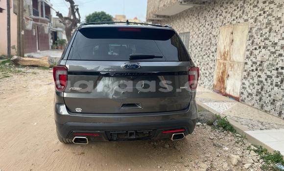 Acheter Occasion Voiture Ford Explorer Sport Trac Gris à Dakar, Dakar Acheter Occasion Voiture Ford Explorer Sport Trac Gris à Dakar, Dakar