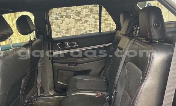 Acheter Occasion Voiture Ford Explorer Sport Trac Gris à Dakar, Dakar Acheter Occasion Voiture Ford Explorer Sport Trac Gris à Dakar, Dakar