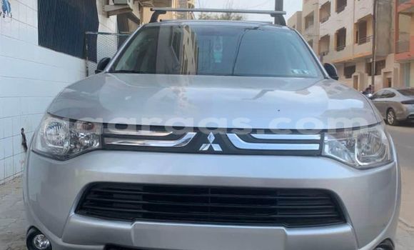 Buy Used Mitsubishi Outlander Silver Car in Dakar in Dakar