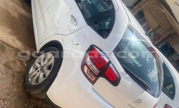 Acheter Occasion Voiture Citroen C3 Blanc à Dakar, Dakar Acheter Occasion Voiture Citroen C3 Blanc à Dakar, Dakar