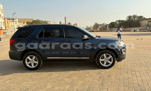 Acheter Occasion Voiture Ford Explorer Bleu à Dakar, Dakar Acheter Occasion Voiture Ford Explorer Bleu à Dakar, Dakar