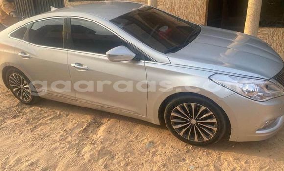 Buy Used Hyundai Grandeur Silver Car in Dakar in Dakar