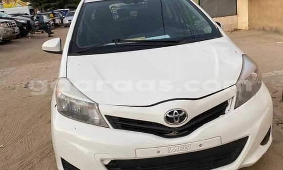 Acheter Occasion Voiture Toyota Yaris Blanc à Dakar, Dakar Acheter Occasion Voiture Toyota Yaris Blanc à Dakar, Dakar