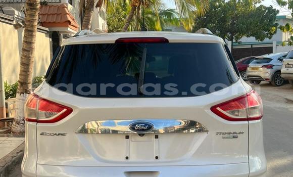 Acheter Occasion Voiture Ford Escape Blanc à Dakar, Dakar Acheter Occasion Voiture Ford Escape Blanc à Dakar, Dakar