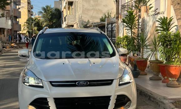 Acheter Occasion Voiture Ford Escape Blanc à Dakar, Dakar Acheter Occasion Voiture Ford Escape Blanc à Dakar, Dakar