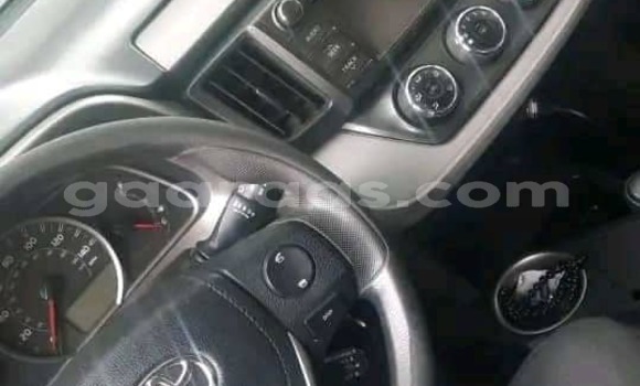 Dieundeu Occasion Toyota RAV4 Silver Auto in Dakar in Dakar Dieundeu Occasion Toyota RAV4 Silver Auto in Dakar in Dakar