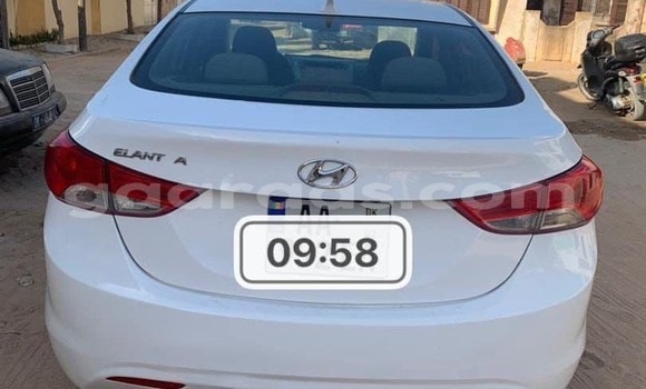 Dieundeu Occasion Hyundai Elantra White Auto in Dakar in Dakar Dieundeu Occasion Hyundai Elantra White Auto in Dakar in Dakar