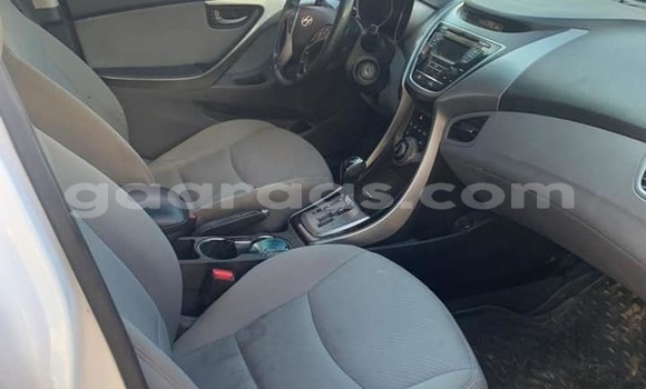 Dieundeu Occasion Hyundai Elantra White Auto in Dakar in Dakar Dieundeu Occasion Hyundai Elantra White Auto in Dakar in Dakar