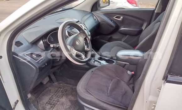 Dieundeu Occasion Hyundai Tucson White Auto in Dakar in Dakar Dieundeu Occasion Hyundai Tucson White Auto in Dakar in Dakar