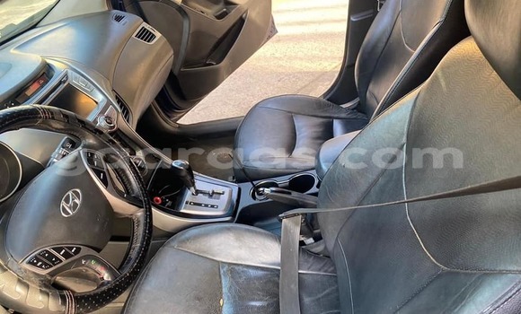 Dieundeu Occasion Hyundai Elantra Blue Auto in Dakar in Dakar Dieundeu Occasion Hyundai Elantra Blue Auto in Dakar in Dakar