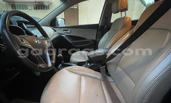 Dieundeu Occasion Hyundai Santa Fe Red Auto in Dakar in Dakar Dieundeu Occasion Hyundai Santa Fe Red Auto in Dakar in Dakar