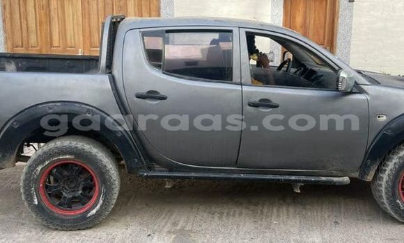 Dieundeu Occasion Mitsubishi L200 Black Auto in Dakar in Dakar Dieundeu Occasion Mitsubishi L200 Black Auto in Dakar in Dakar