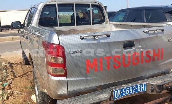 Dieundeu Occasion Mitsubishi L200 Silver Auto in Dakar in Dakar Dieundeu Occasion Mitsubishi L200 Silver Auto in Dakar in Dakar