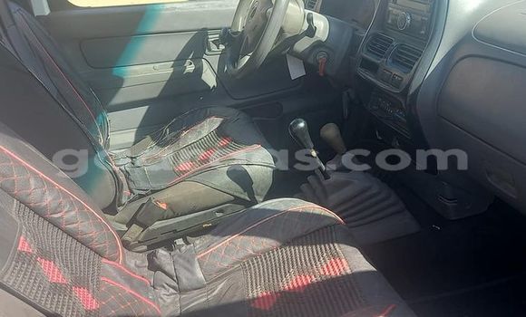 Dieundeu Occasion Nissan Hardbody White Auto in Dakar in Dakar Dieundeu Occasion Nissan Hardbody White Auto in Dakar in Dakar