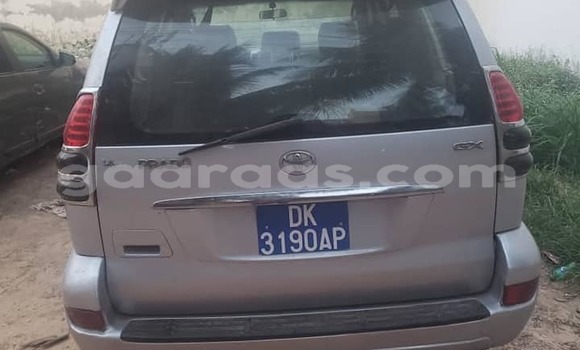 Dieundeu Occasion Toyota Land Cruiser Prado Silver Auto in Dakar in Dakar Dieundeu Occasion Toyota Land Cruiser Prado Silver Auto in Dakar in Dakar