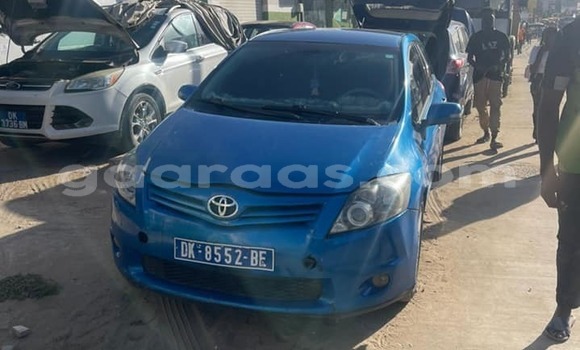 Buy Used Toyota Auris Blue Car in Dakar in Dakar