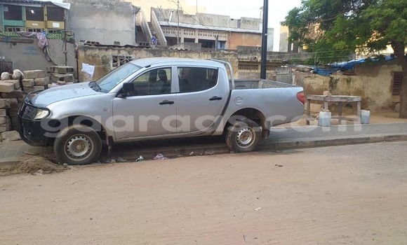 Acheter Occasion Voiture Mitsubishi L200 Gris à Dakar, Dakar Acheter Occasion Voiture Mitsubishi L200 Gris à Dakar, Dakar