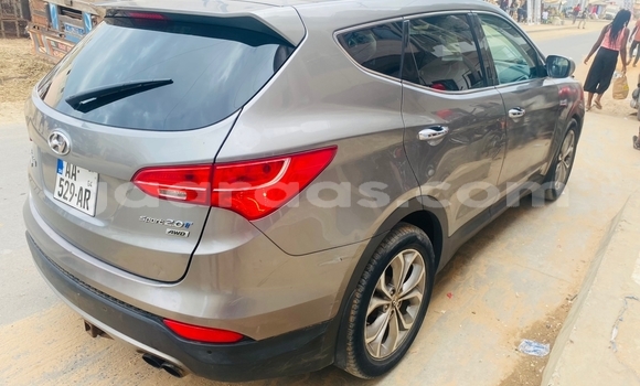 Acheter Neuf Voiture Hyundai Santa Fe Gris à Dakar, Dakar Acheter Neuf Voiture Hyundai Santa Fe Gris à Dakar, Dakar