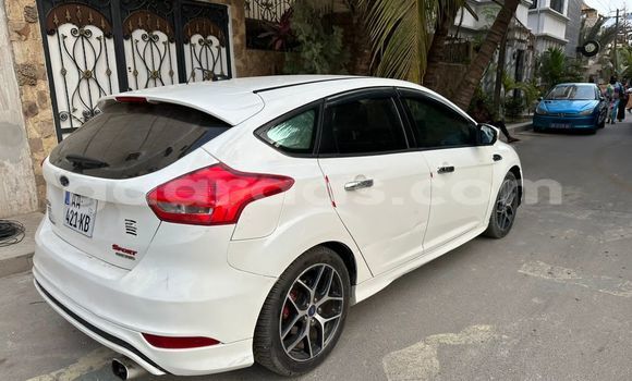 Acheter Occasion Voiture Ford Focus Blanc à Dakar, Dakar Acheter Occasion Voiture Ford Focus Blanc à Dakar, Dakar