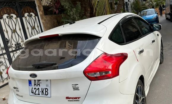 Acheter Occasion Voiture Ford Focus Blanc à Dakar, Dakar Acheter Occasion Voiture Ford Focus Blanc à Dakar, Dakar
