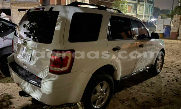 Acheter Occasion Voiture Ford Escape Blanc à Dakar, Dakar Acheter Occasion Voiture Ford Escape Blanc à Dakar, Dakar