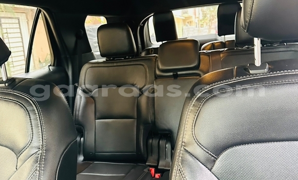 Buy Import Ford Explorer Silver Car in Dakar in Dakar Buy Import Ford Explorer Silver Car in Dakar in Dakar