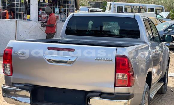 Buy Import Toyota Hilux Silver Car in Dakar in Dakar Buy Import Toyota Hilux Silver Car in Dakar in Dakar