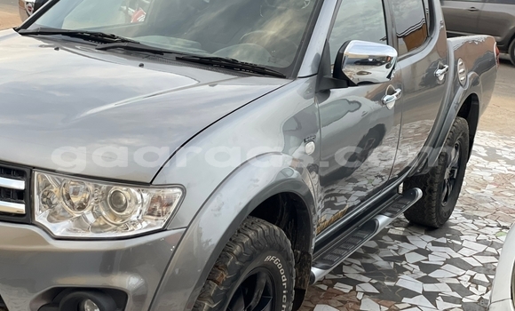 Acheter Import Voiture Mitsubishi L200 Gris à Dakar, Dakar Acheter Import Voiture Mitsubishi L200 Gris à Dakar, Dakar