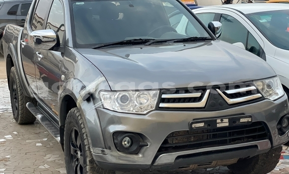 Acheter Import Voiture Mitsubishi L200 Gris à Dakar, Dakar Acheter Import Voiture Mitsubishi L200 Gris à Dakar, Dakar