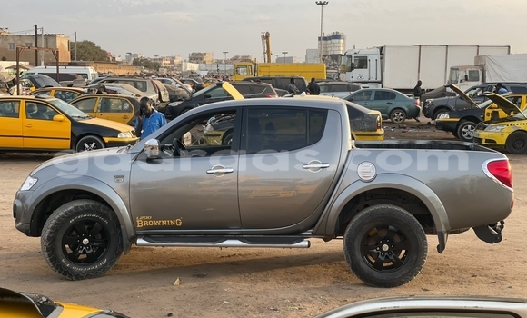 Acheter Import Voiture Mitsubishi L200 Gris à Dakar, Dakar Acheter Import Voiture Mitsubishi L200 Gris à Dakar, Dakar
