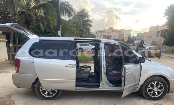 Dieundeu Occasion Kia Carnival Silver Auto in Dakar in Dakar
